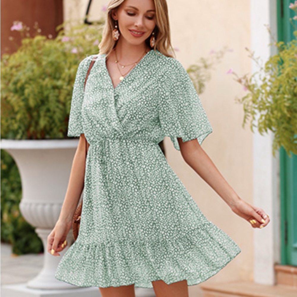 Elegant Green Patterned Mini Dress